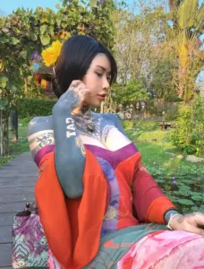 น้อง มีอา วีเค 30